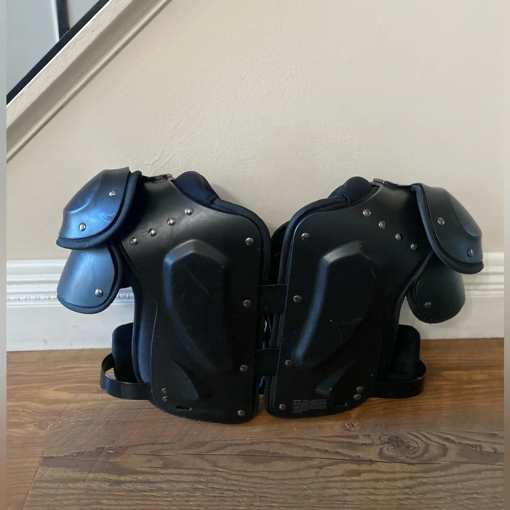 FLYTE 2 FOOTBALL LARGE 2 SHOULDER PADS